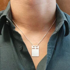 Stor ID-bricka smycke i äkta silver med kedja och gravyr