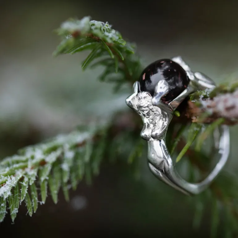 Zornring mellan silver porfyr