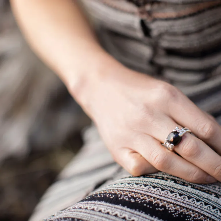 Zornring mellan silver porfyr